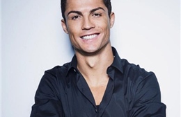 Cristiano Ronaldo ra mắt nhãn hiệu áo mới
